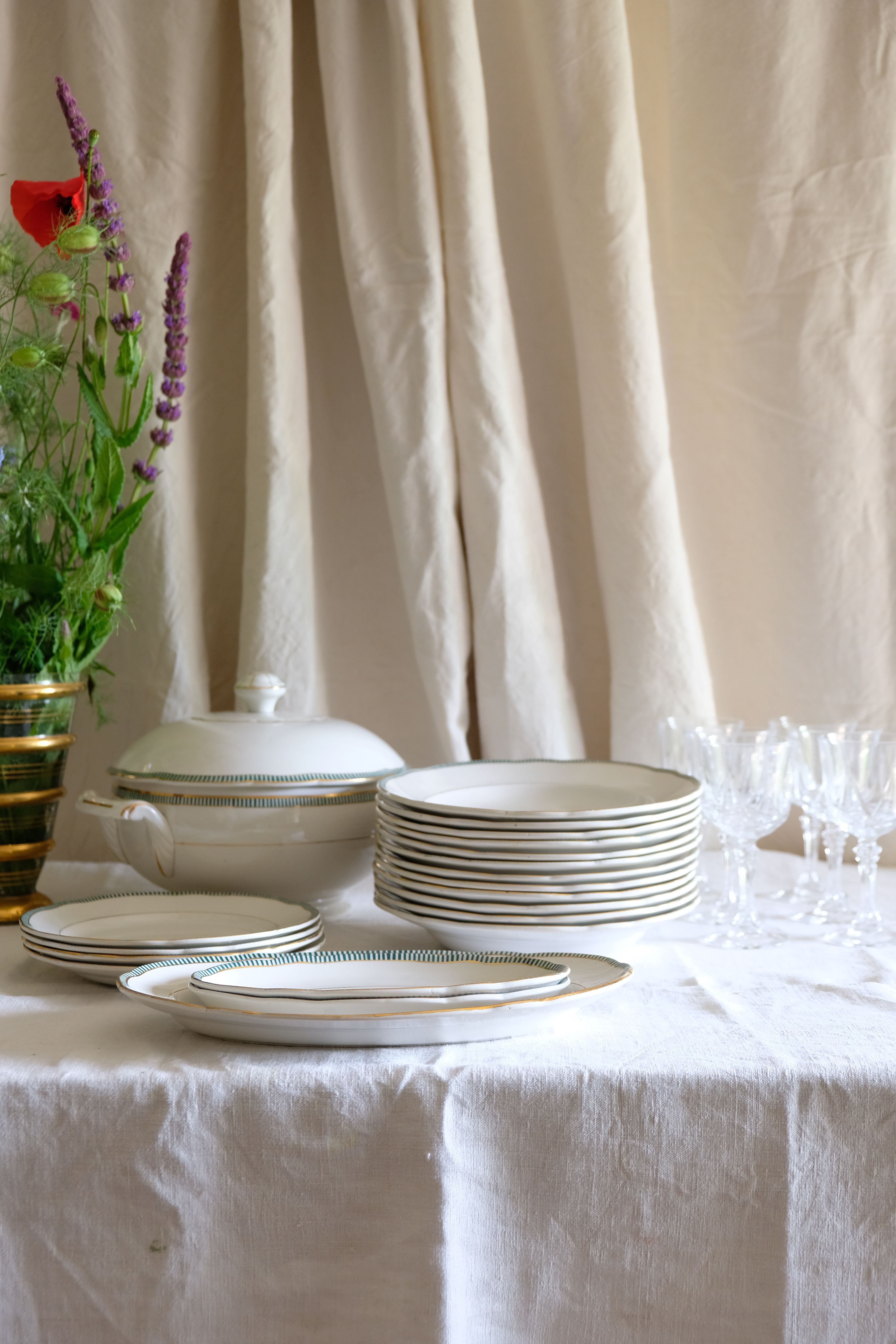 Set of 12 porcelain soup plates collection ''Juan'' Sarreguemine Digoin 1950