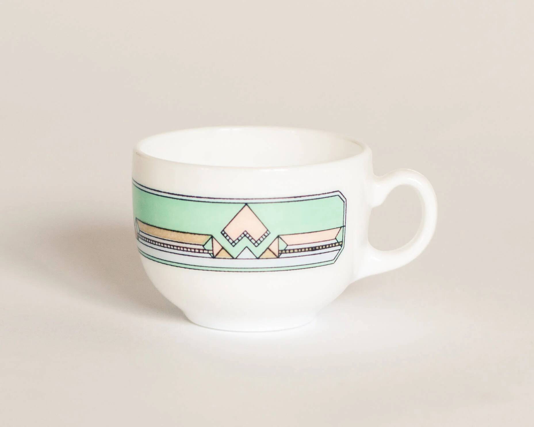Tasses géométriques vert menthe Arcopal Esso