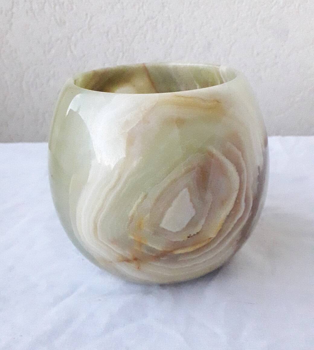 Onyx candle holder