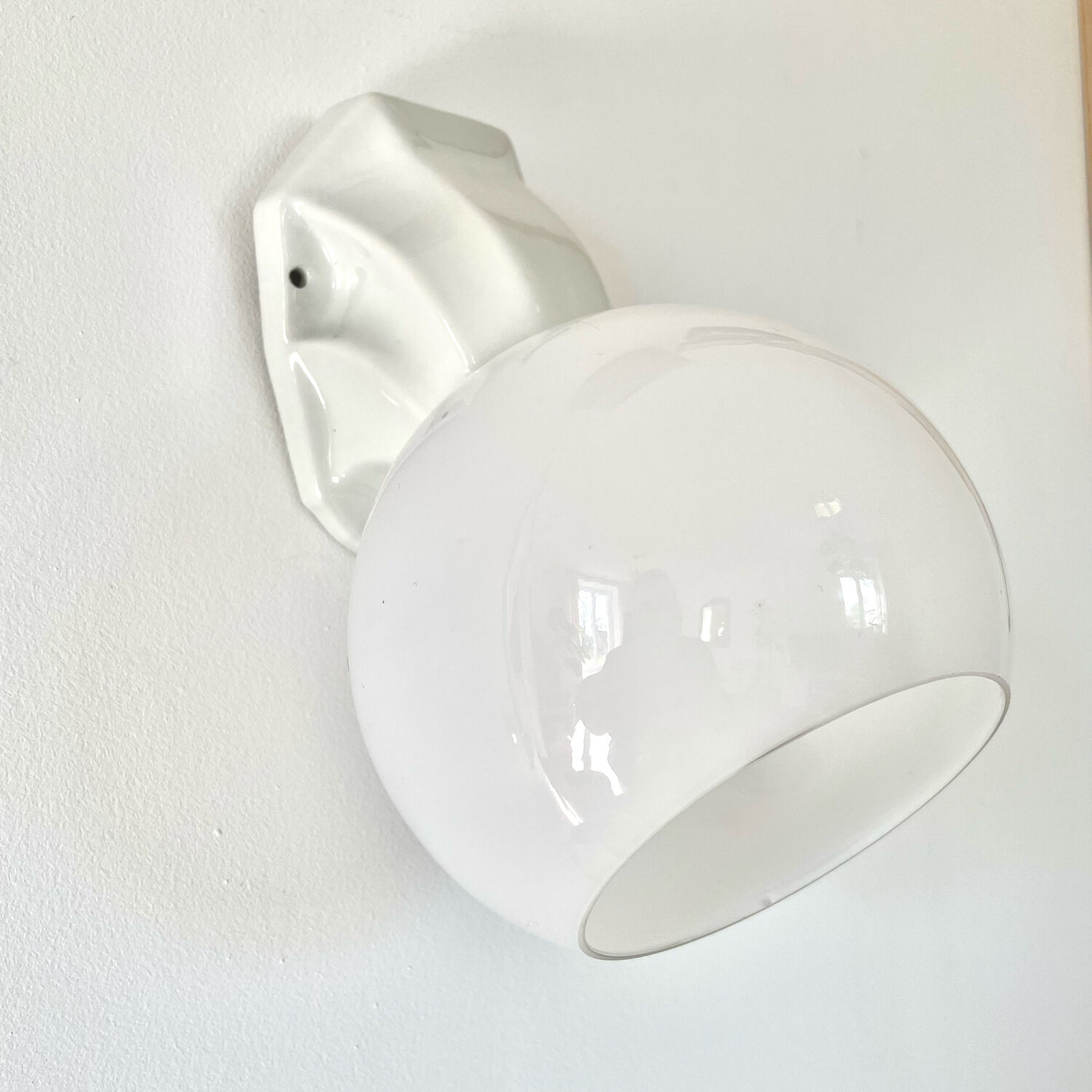 Vintage porcelain wall lamp