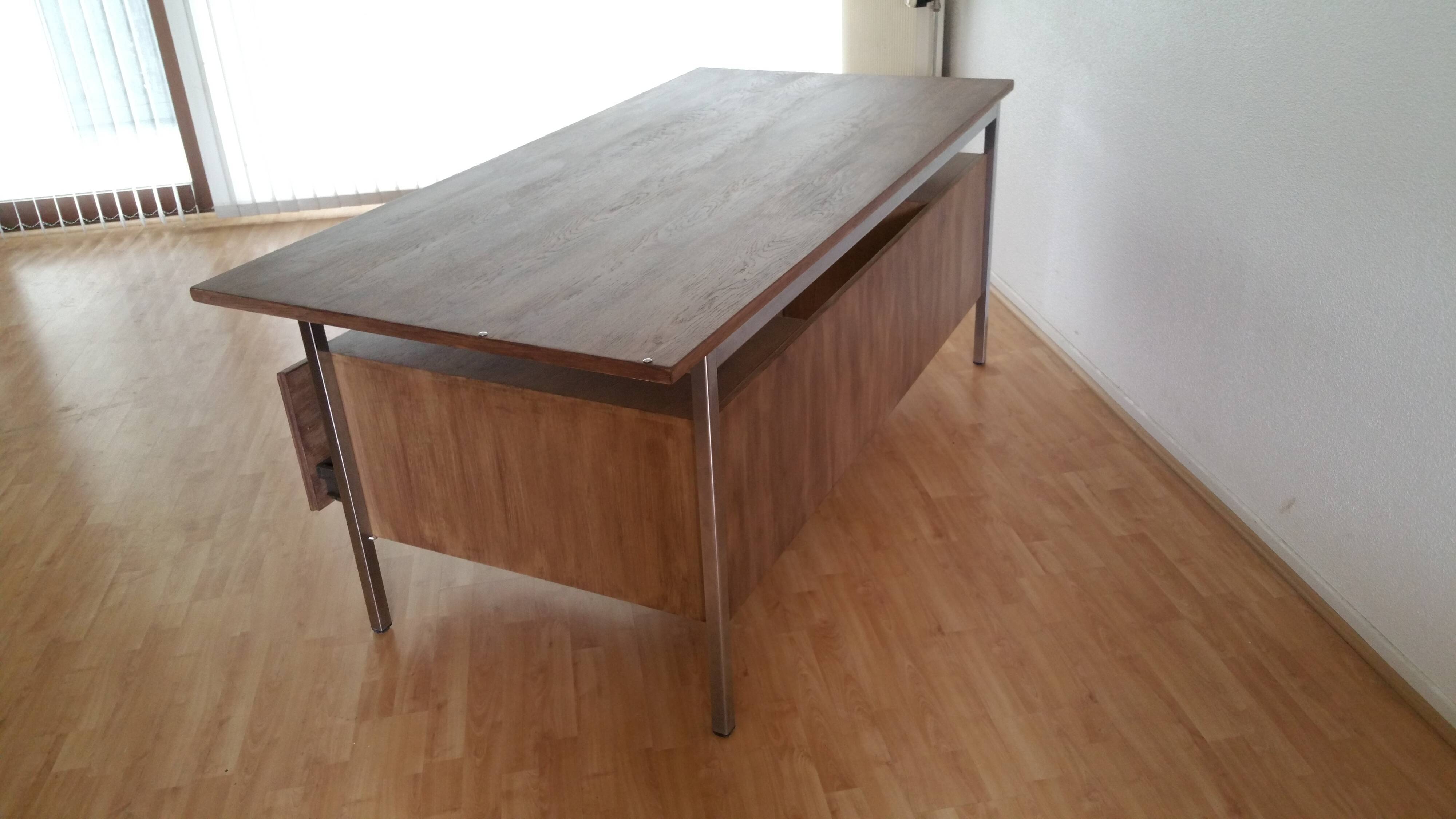 Desk year 50/60
