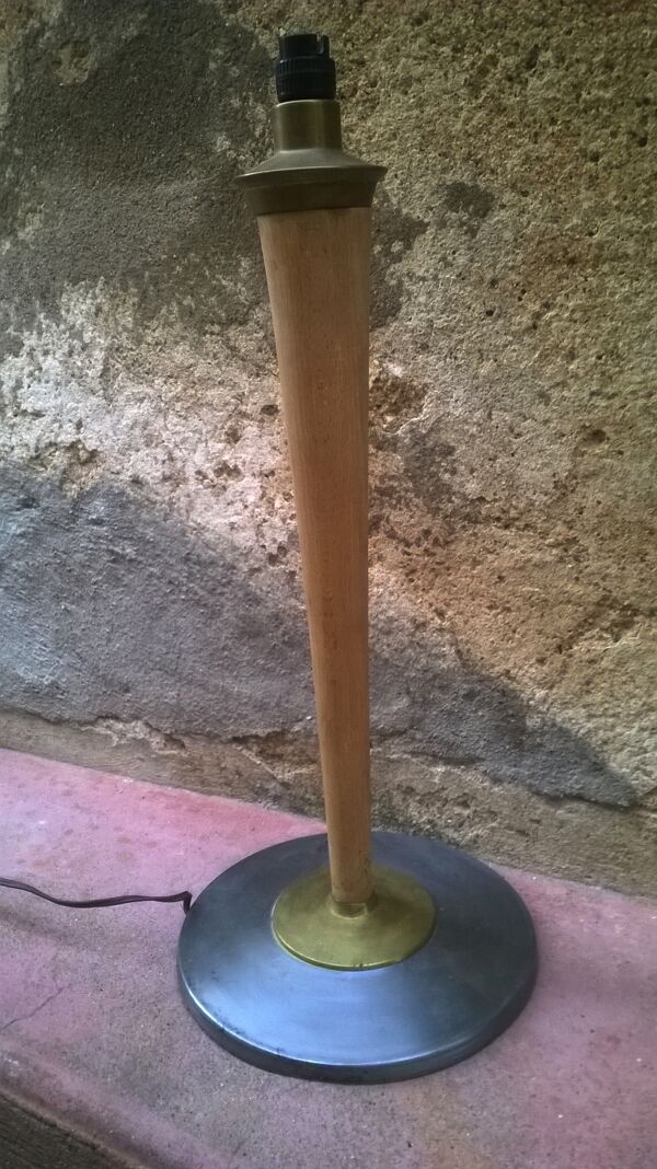 Pied de lampe
