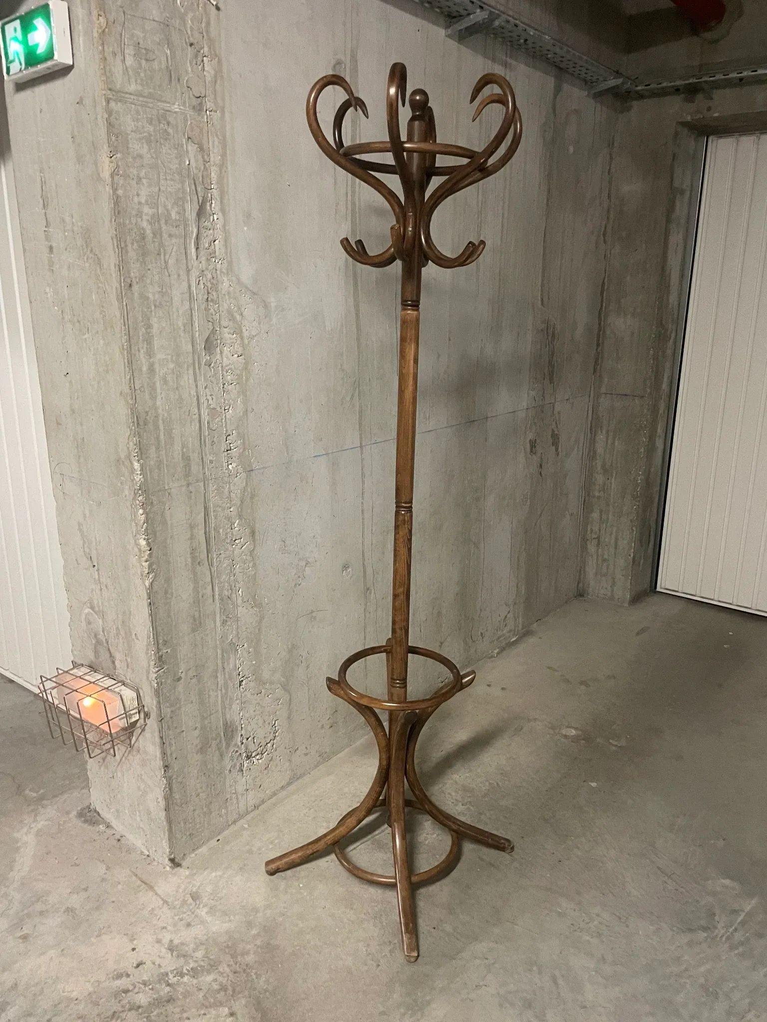 Coat rack parrot 1960s