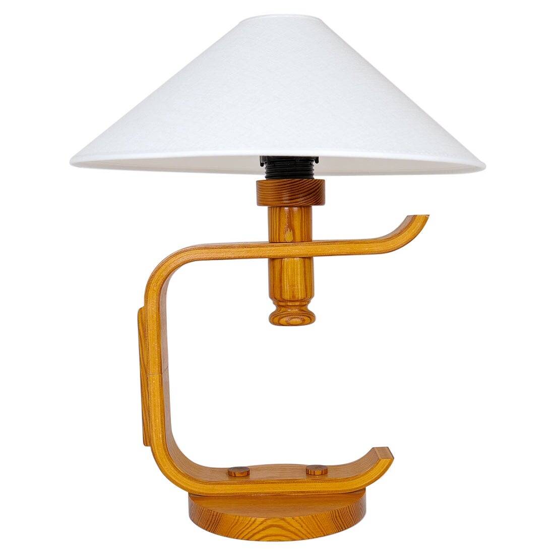 Mid-century modern sculptural table lamp in pine, 1970s.
