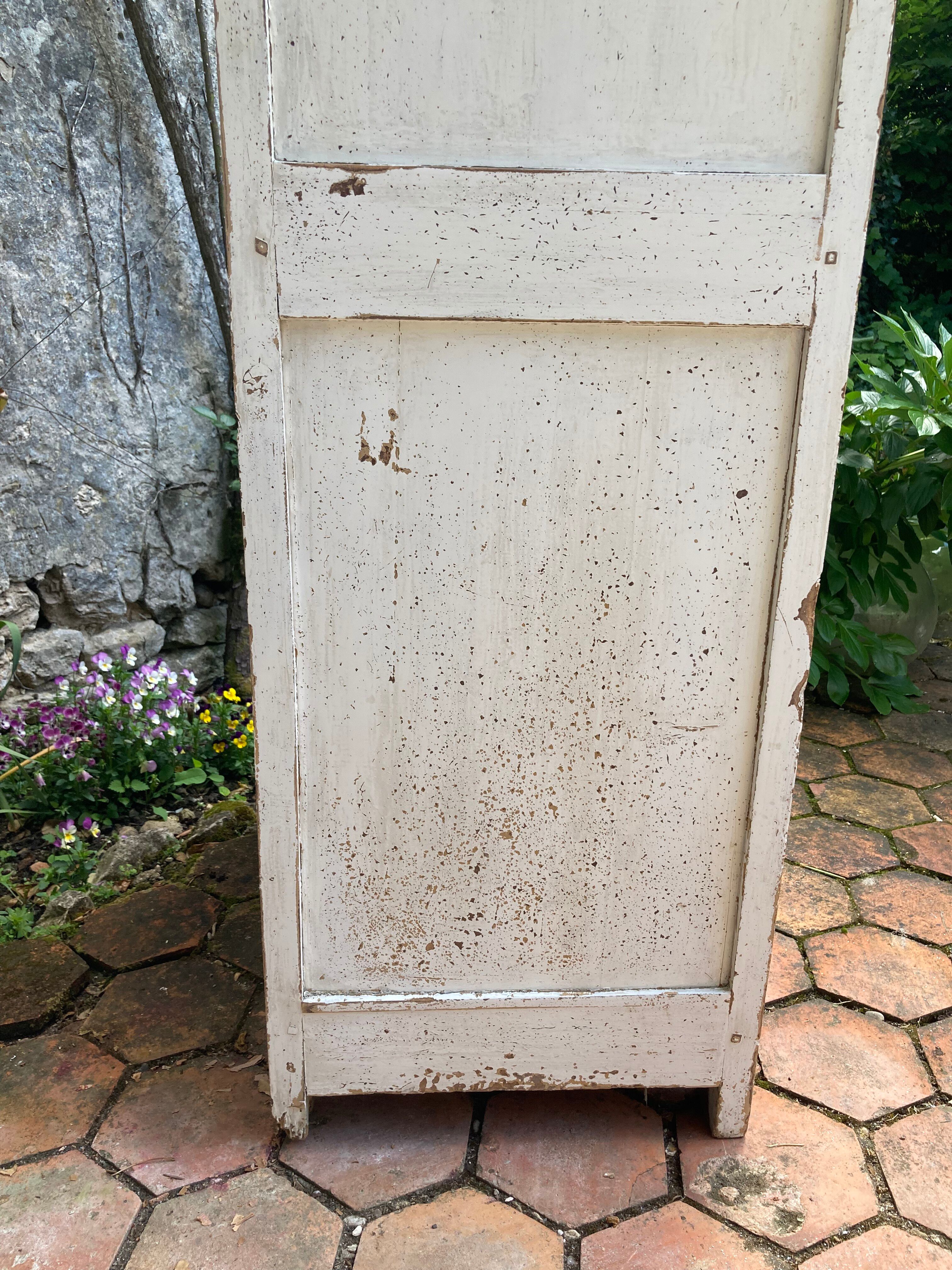 Armoire ancienne - bonnetière parisienne