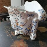 Small planter in the Moustier/Rouen style from the 18th century
