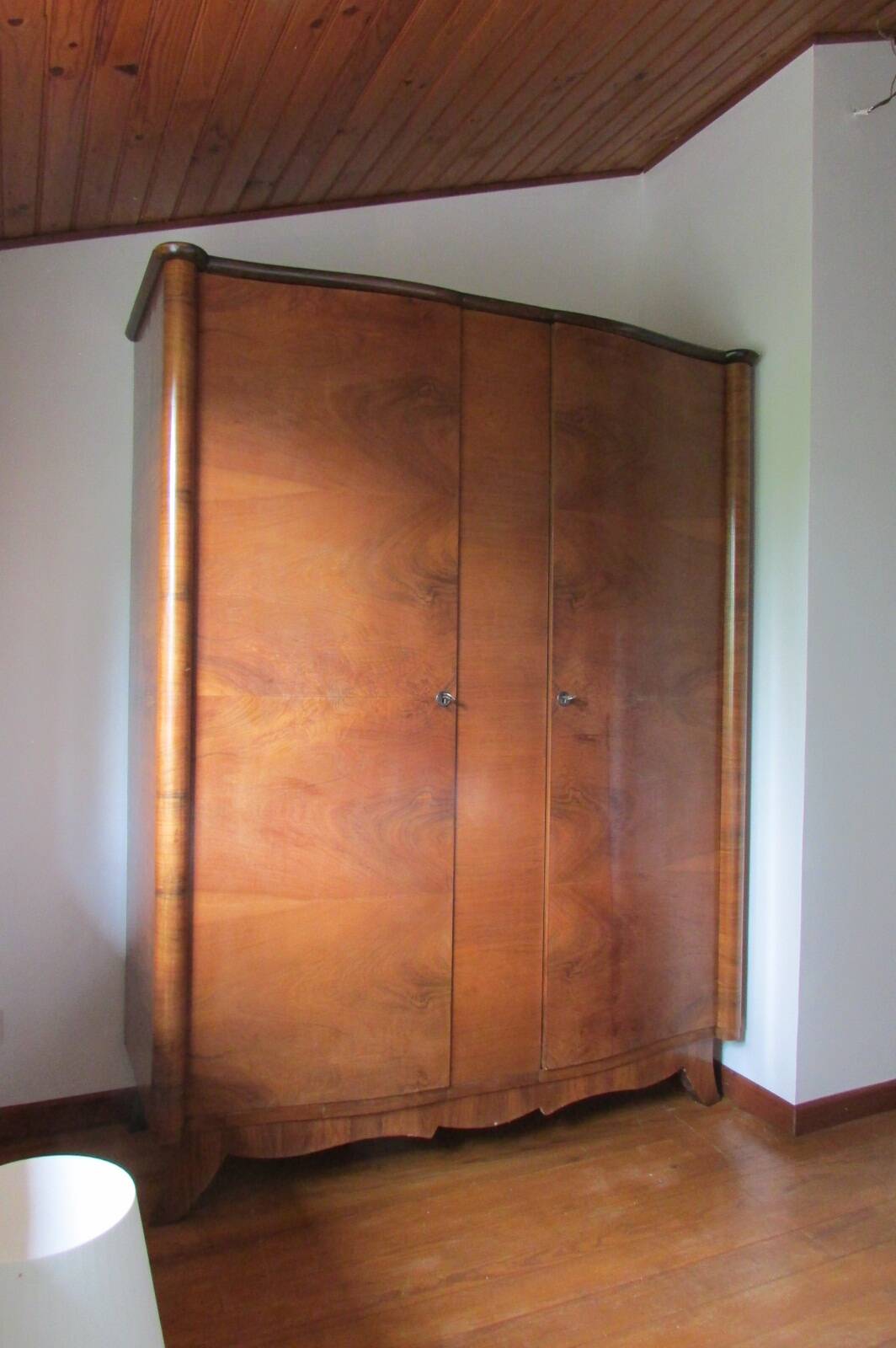 Small vintage Scandinavian walnut veneer cabinet, 1940s