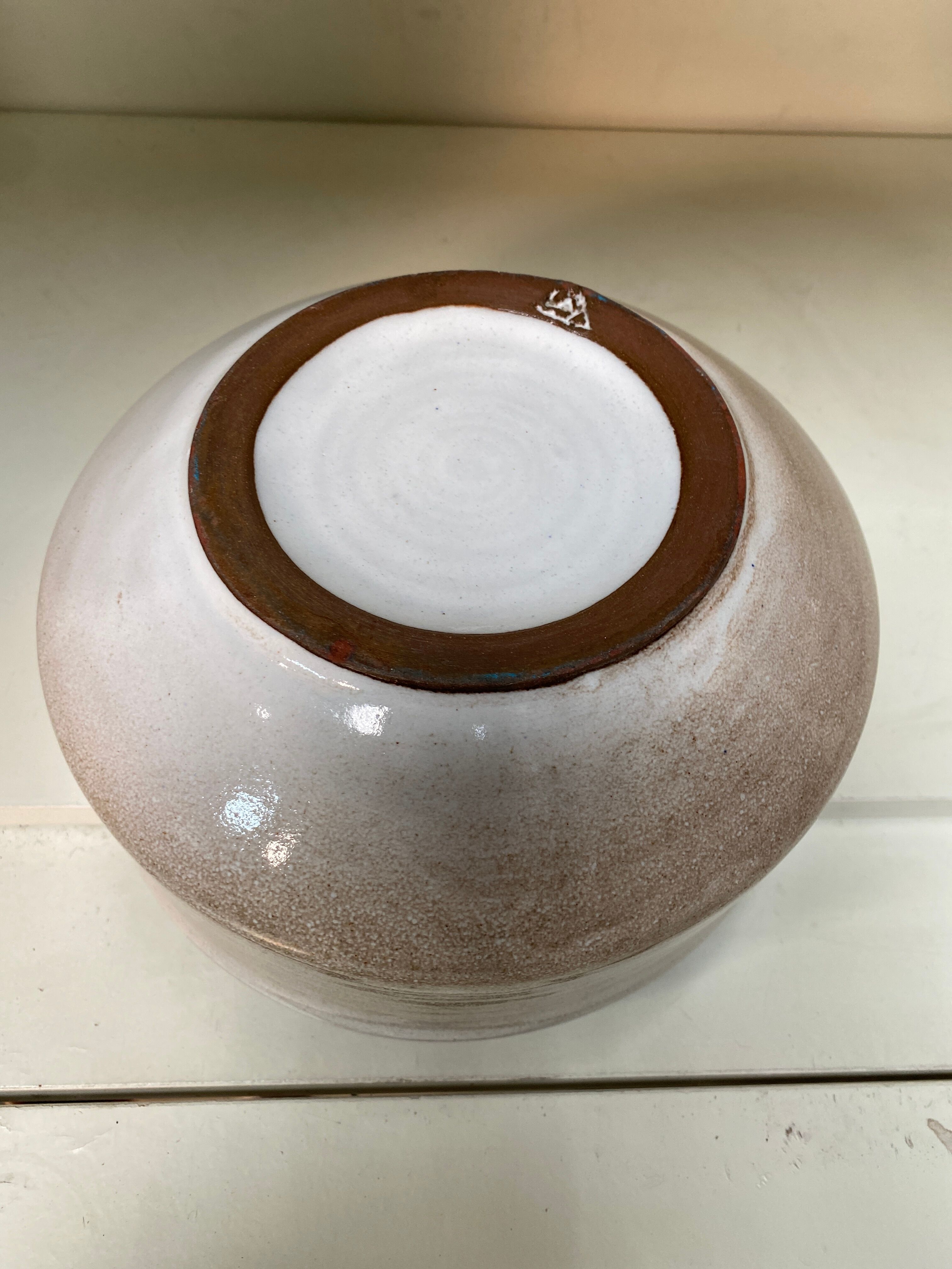 Signed sandstone salad