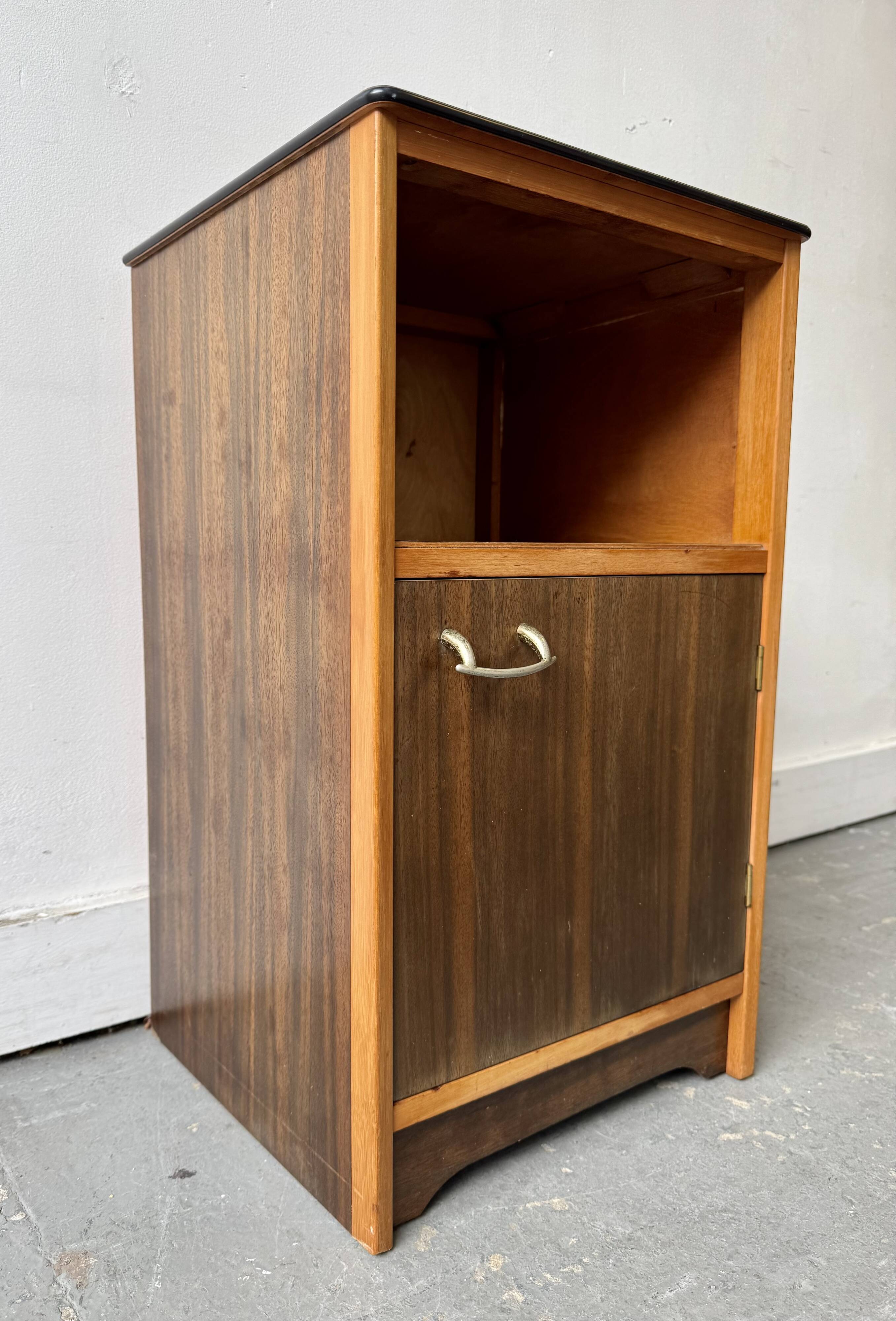 Table de chevet vintage par Avalon Yatton