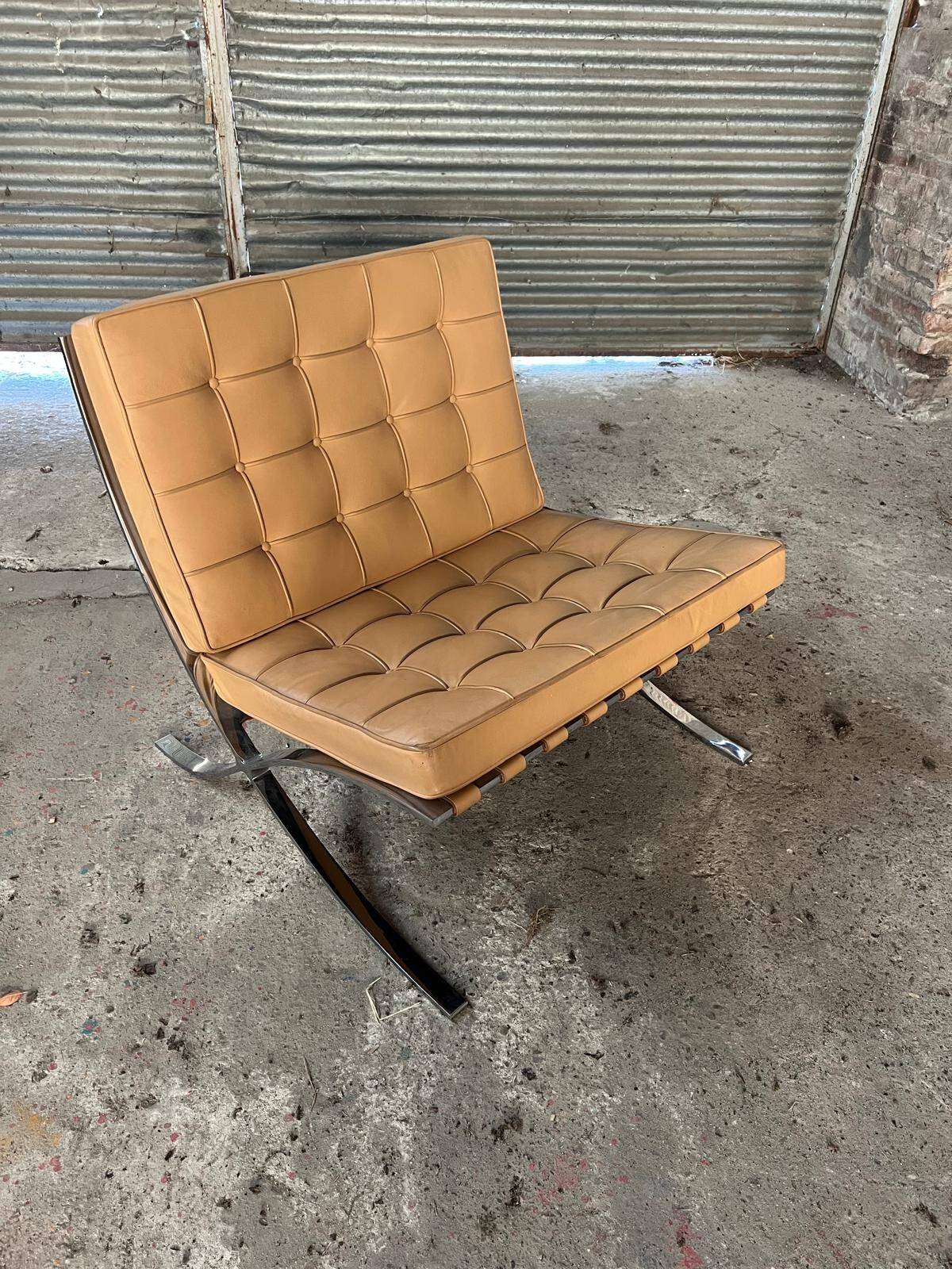 Barcelona Chair Knoll
