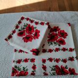 Tablecloth & vintage towels