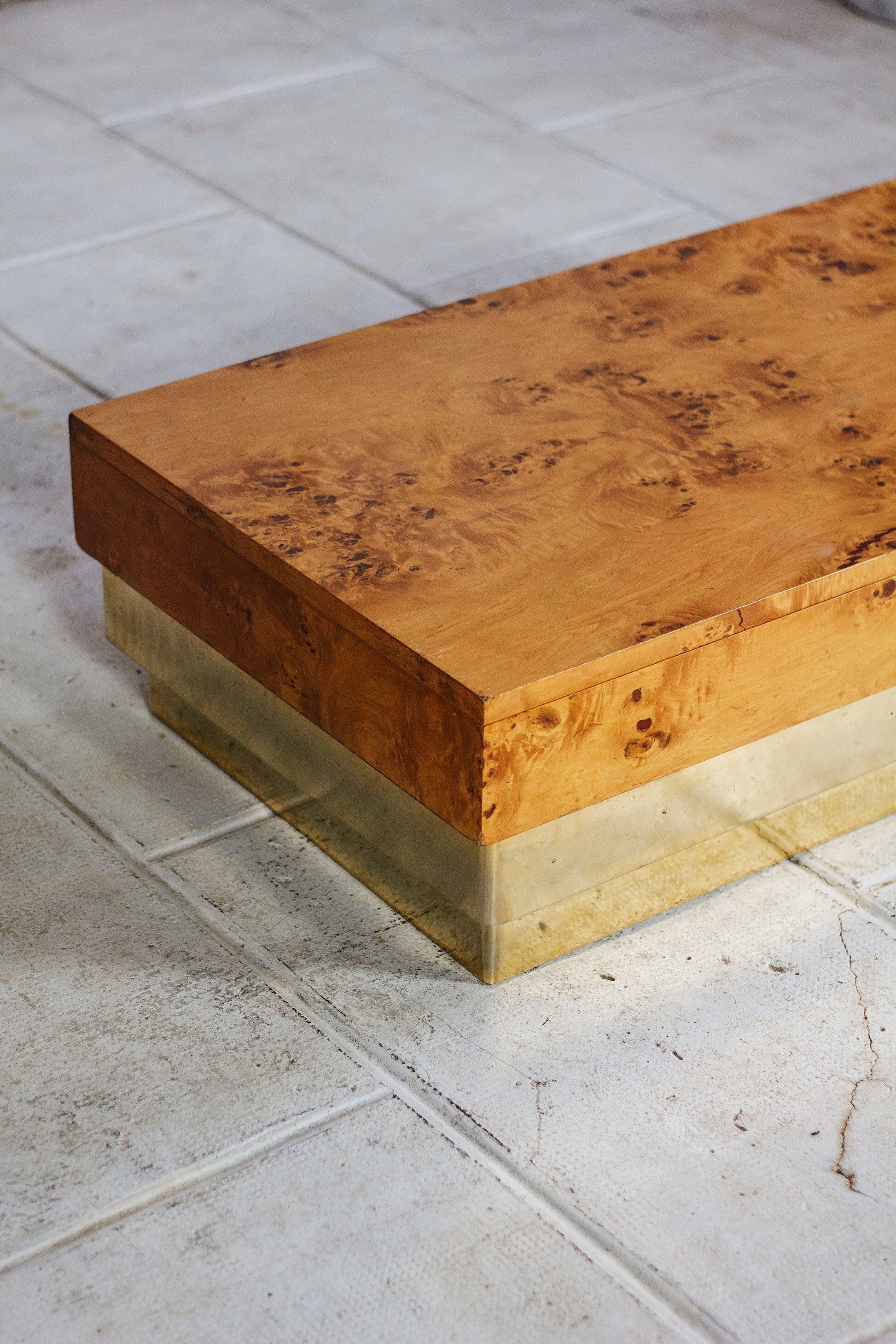 Coffee table in elm burl and brass, 1970