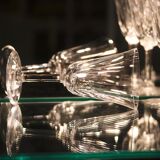 Suite of 8 crystal water glasses of Saint Louis, Model Cerdagne