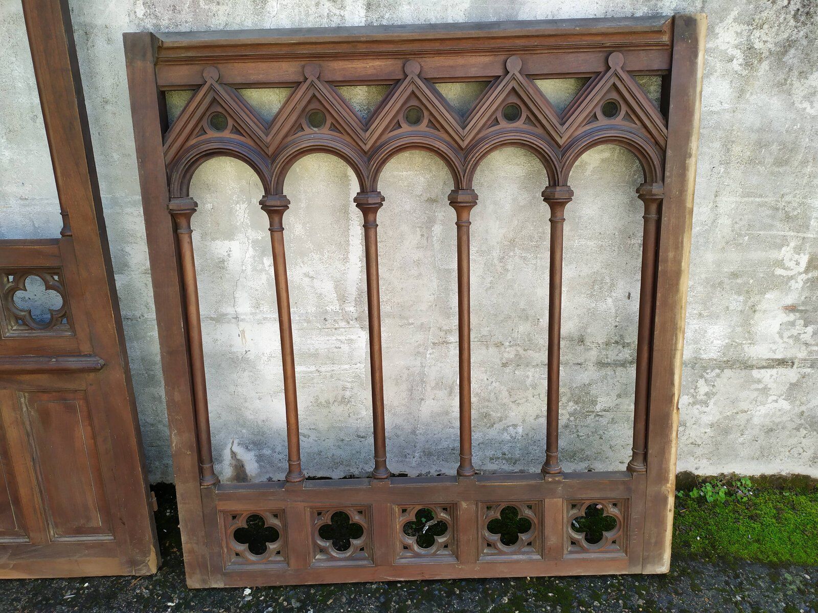 Boiserie claustra style gothique