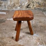 Brutalist stool in solid elm, French work from the 1960s