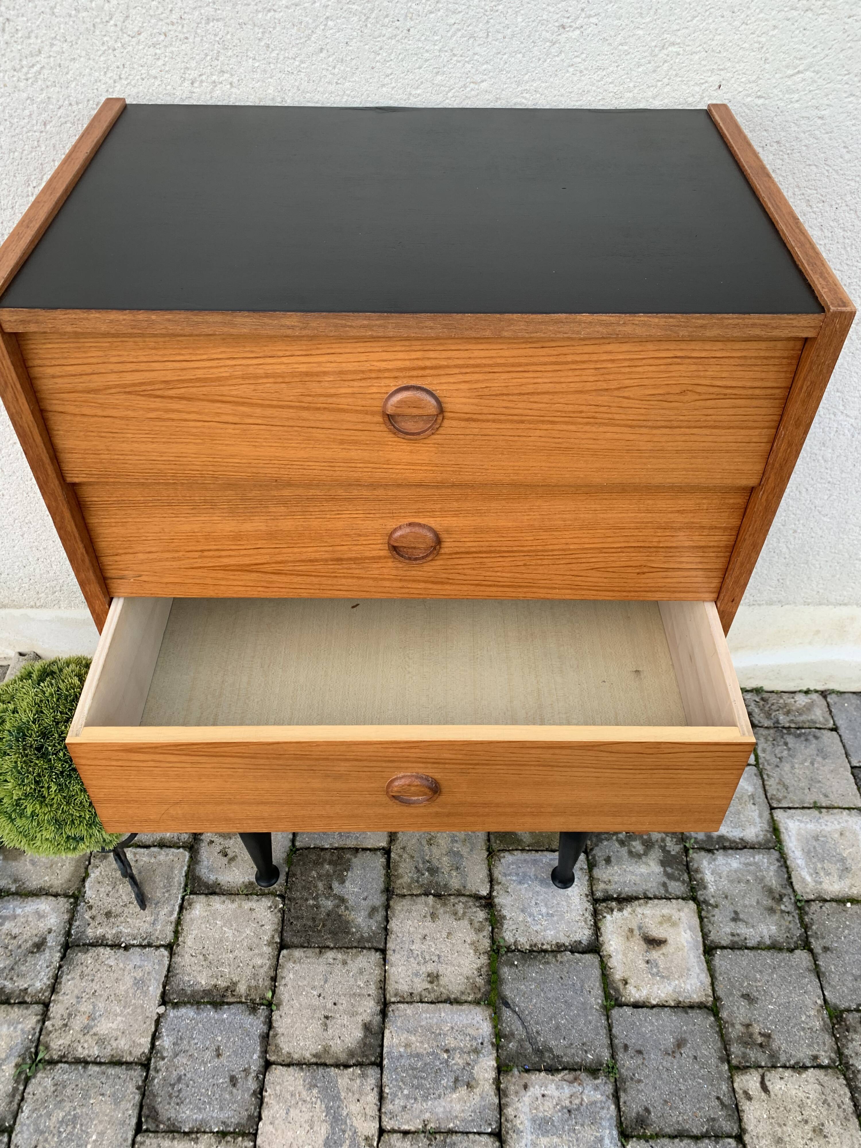 Commode chiffonnier vintage