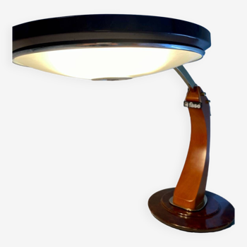 Fase chair lamp