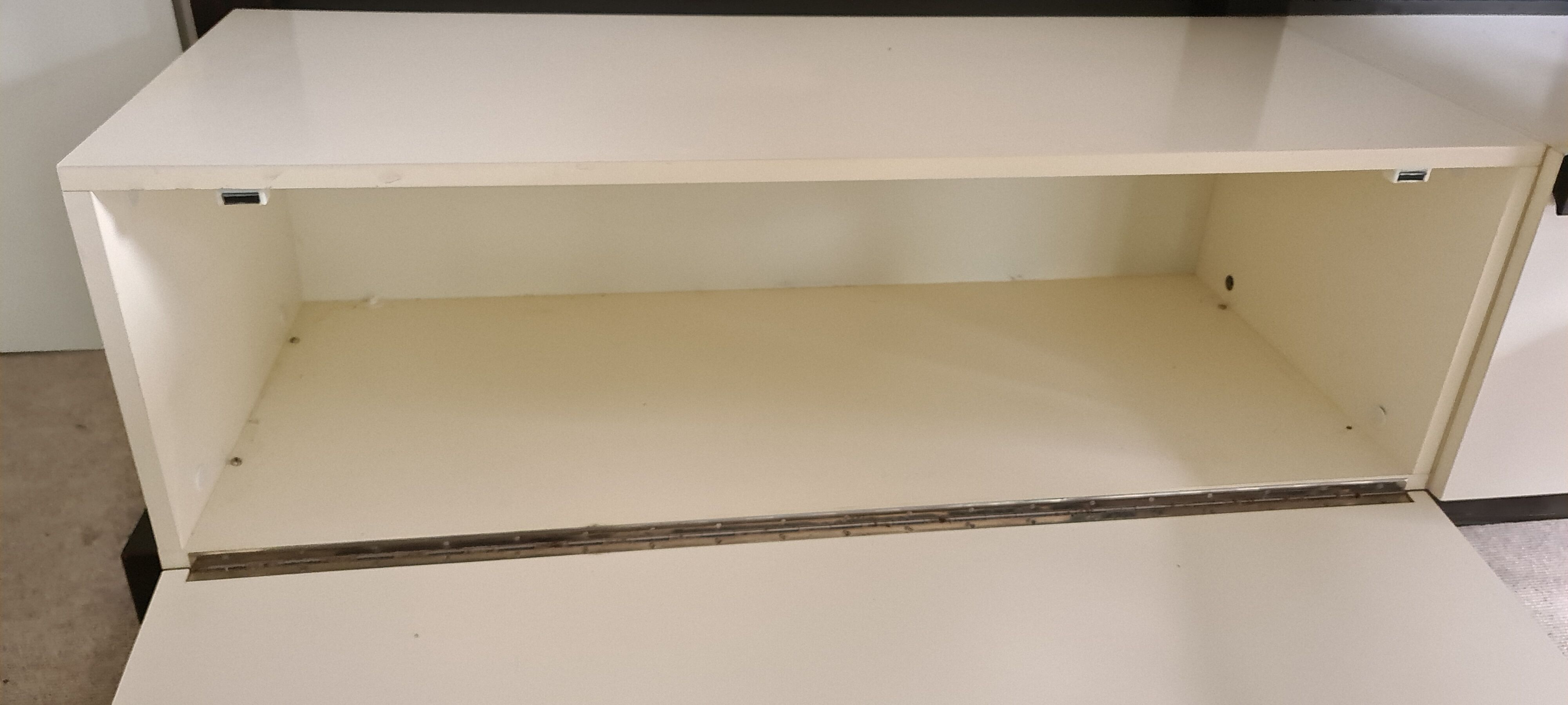 Vintage 70s wall unit and table "Neveada" bj J Penetenrieder