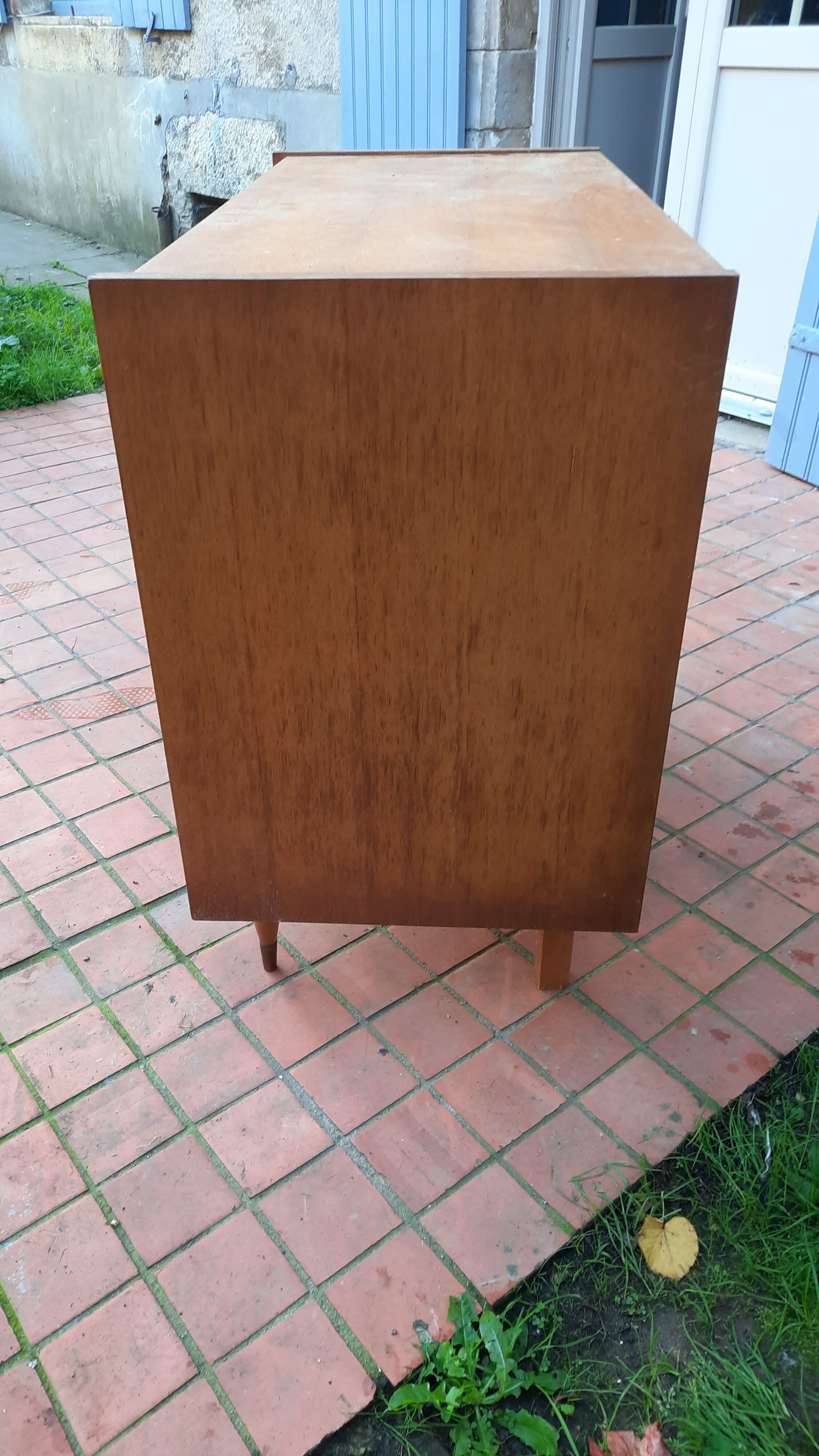 Showcase cabinet chest of drawers spindle foot