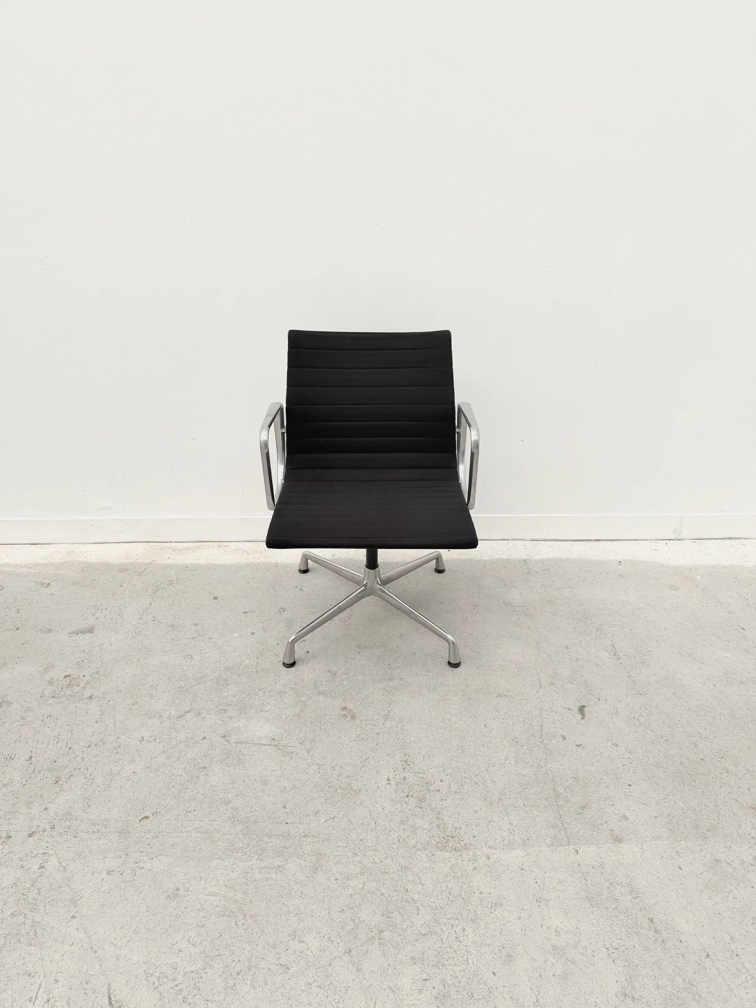 Office chair "EA 108" by Charles & Ray Eames for Vitra, 2001