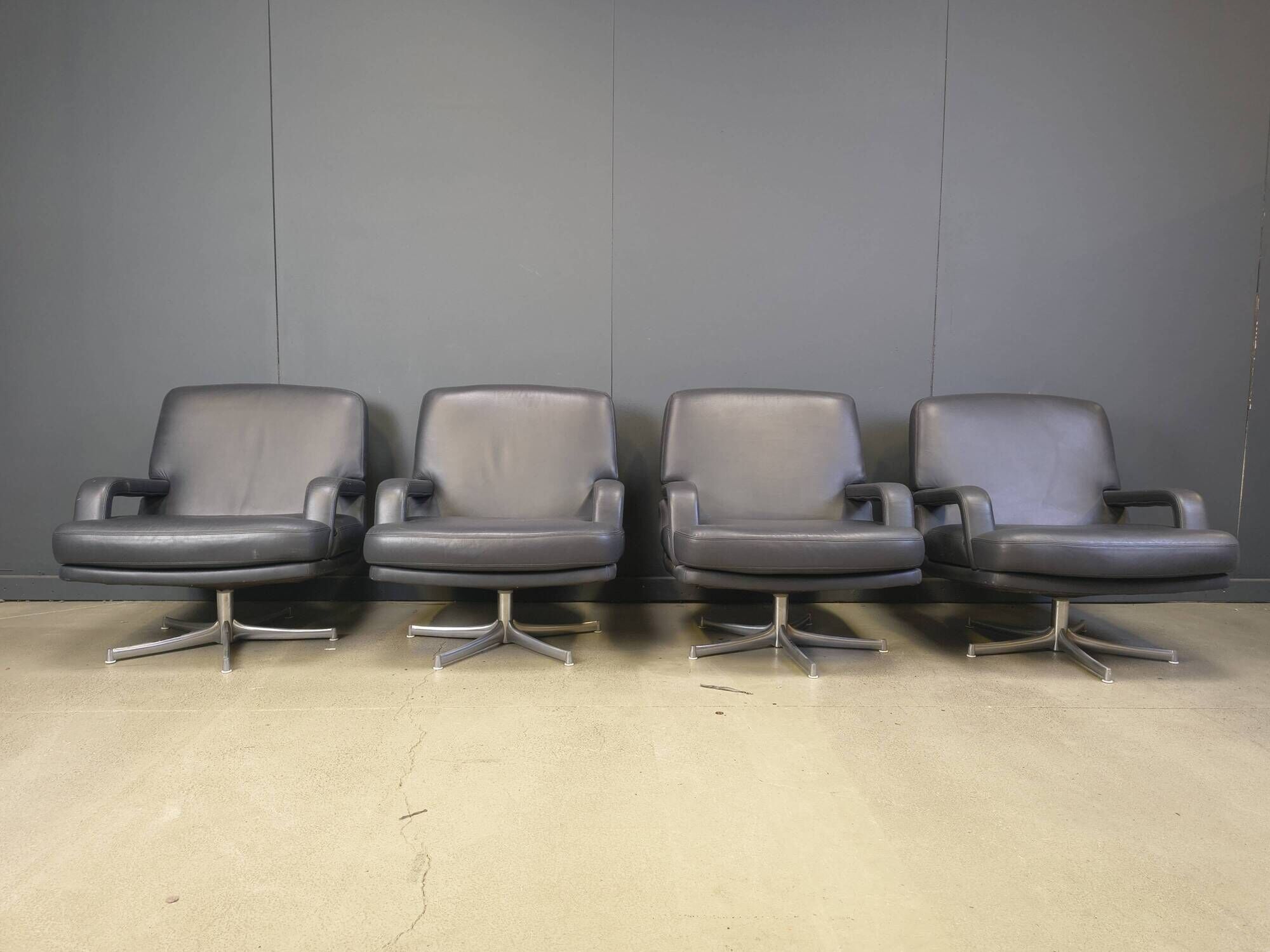Set of 4 swivel chairs by Bernd Munzebrock for Walter Knoll, 1970s