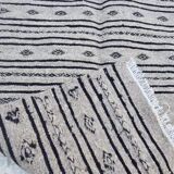 Hand-made grey and black carpet in pure wool  - 110x73cm