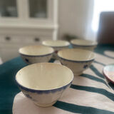 Discover a set of two mini bowls from the famous MARY LOU series.