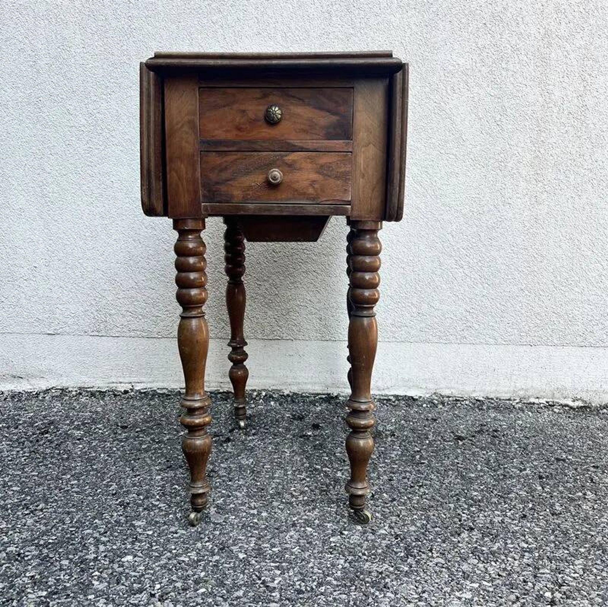 Table d'appoint, de toilette ancienne en bois