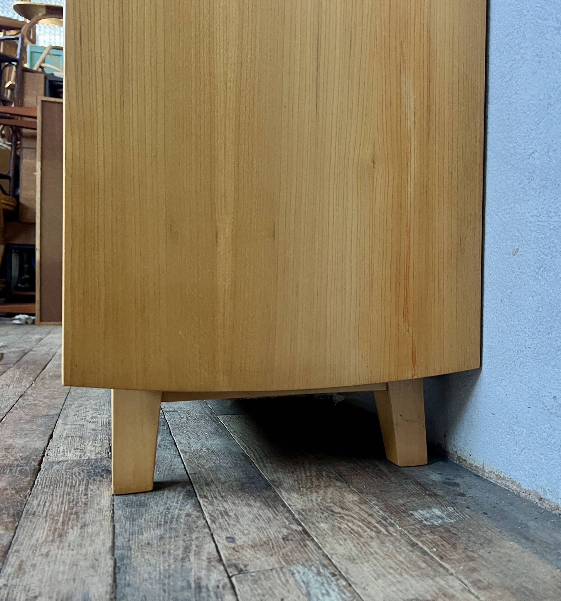Enfilade vintage en frêne – style scandinave