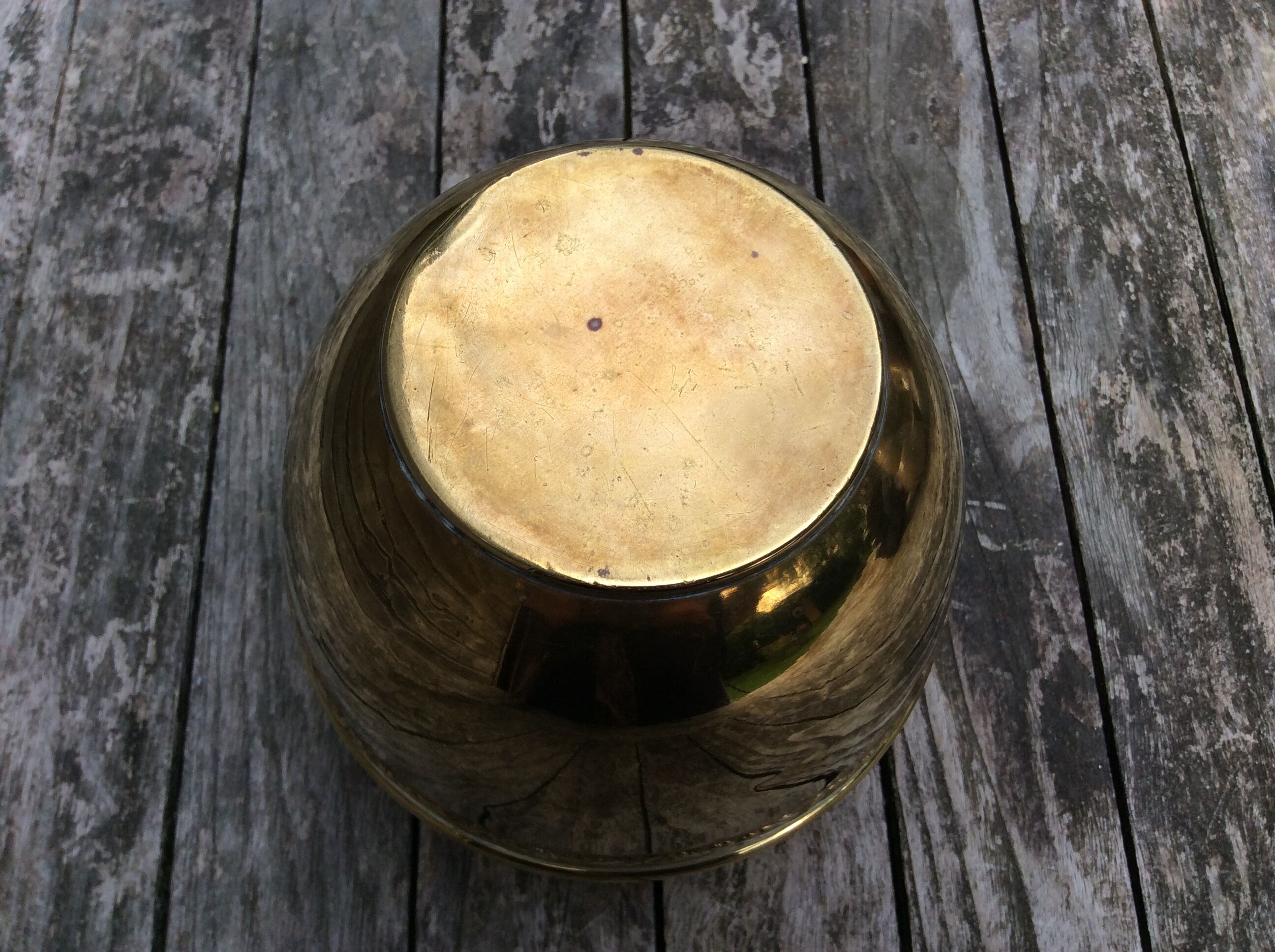 Cache pot en cuivre