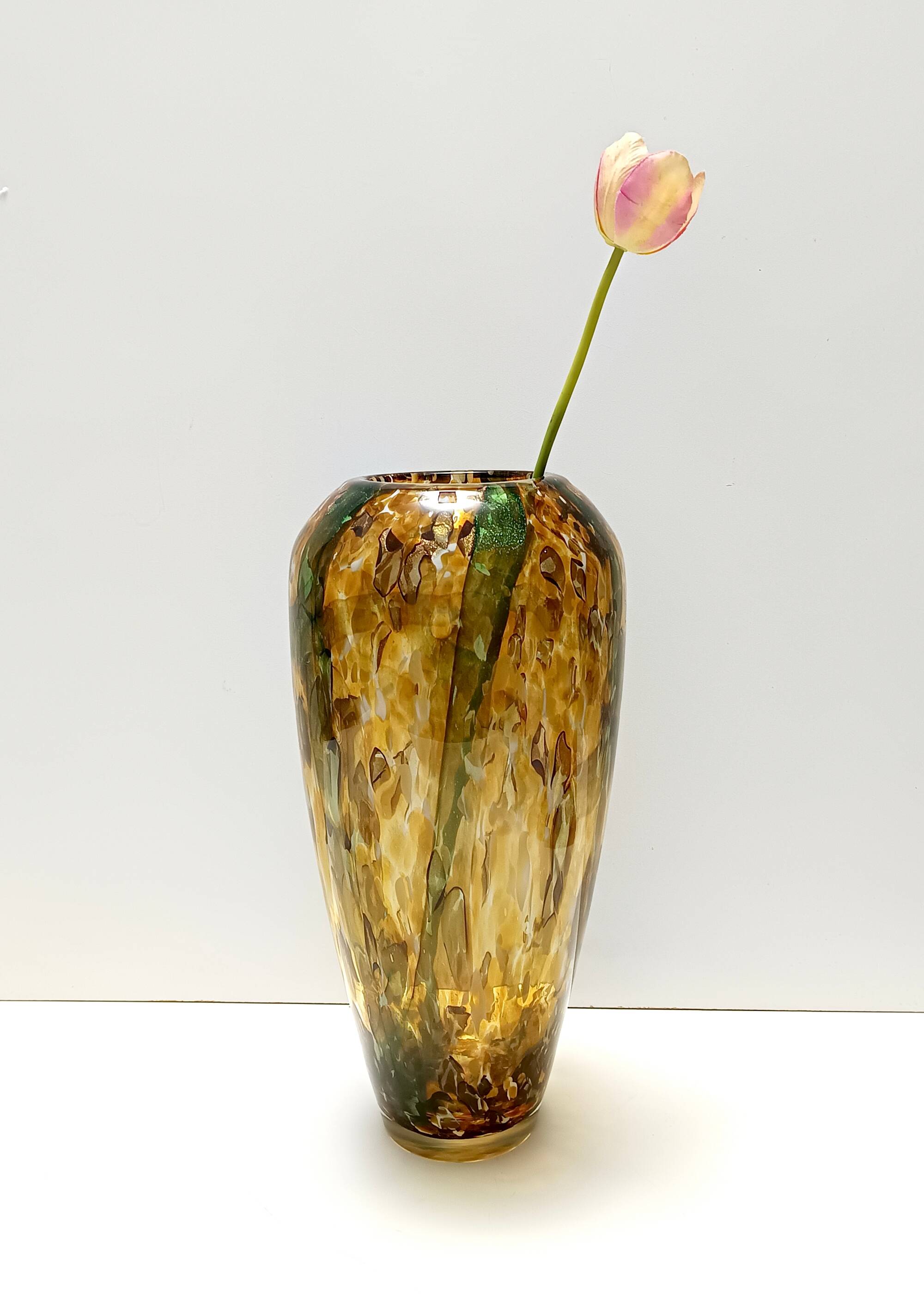 Large Yellow and Green Murano Glass Vase Fratelli Toso style with Aventurine