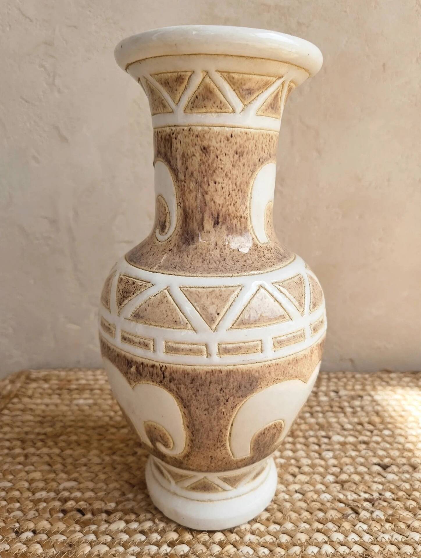Vintage Vase Bien Hoa Vietnam Elephants - Long Thanh