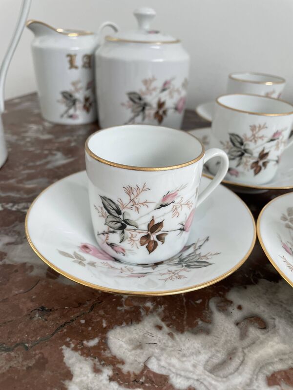 Vintage service à café thé Limoges fleurs chiffré 11 tasses et sous tasses, théière, 27 pièces