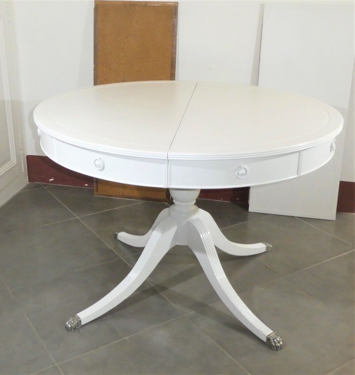 Roundtable 2 extension cords