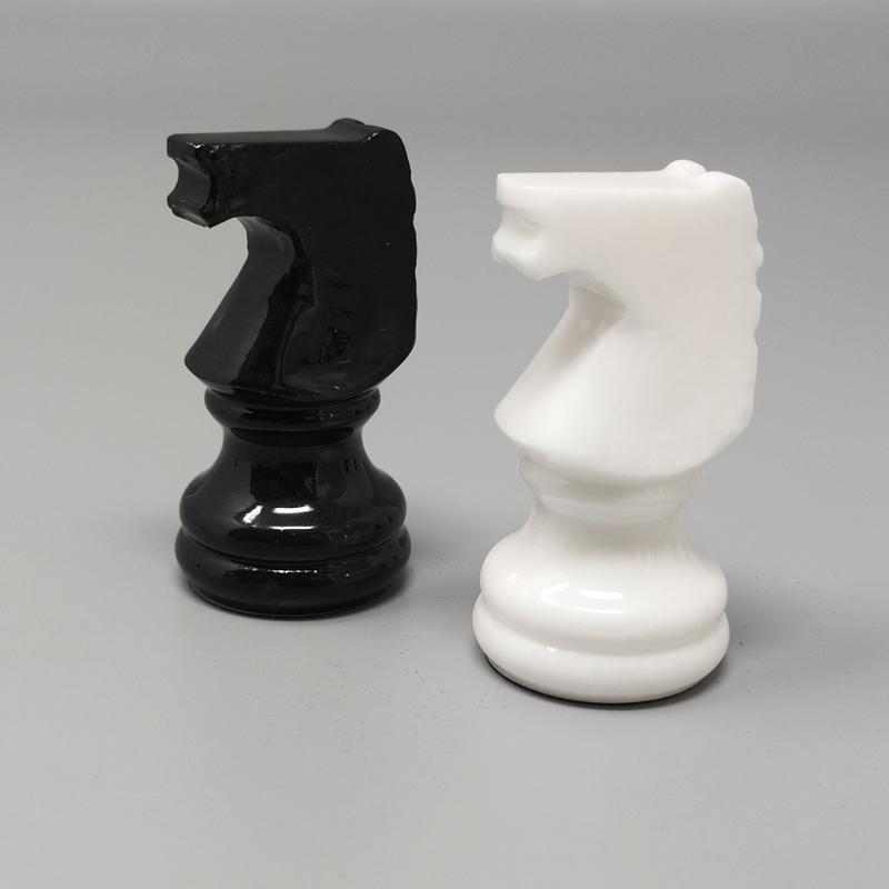 1970s Gorgeous Black and White Chess Set in Volterra Alabaster Handmade.  Made in Italy