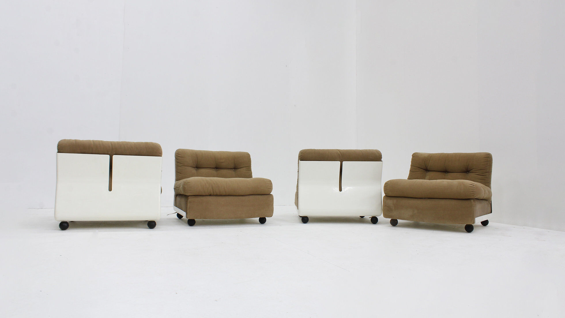 Vintage Amanta lounge chairs by Mario Bellini for C&B Italia, set of 4