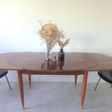 Scandinavian table with extension cords