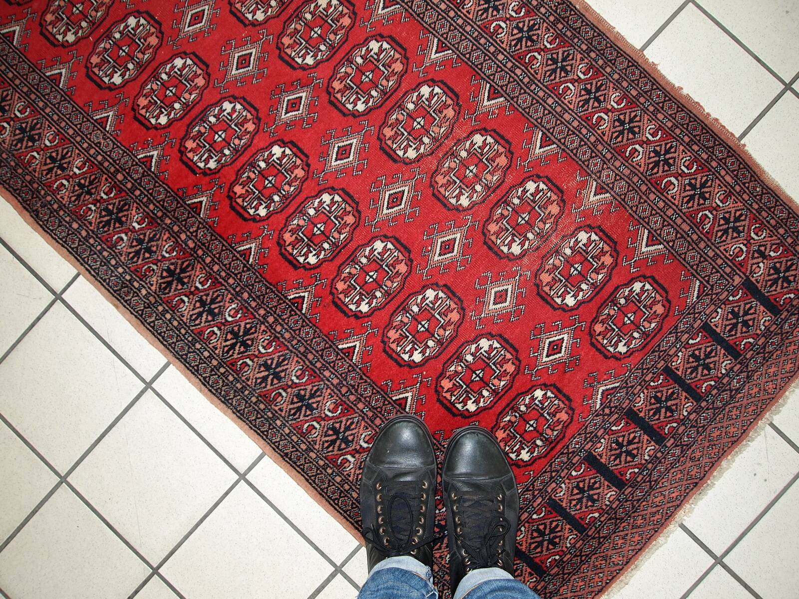 Tapis Vintage Bukhara Uzbek en Laine, Années 1960, Élégance Authentique