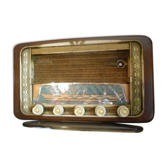Vintage radio
