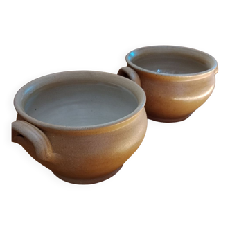 Pottery bowls of St Amand