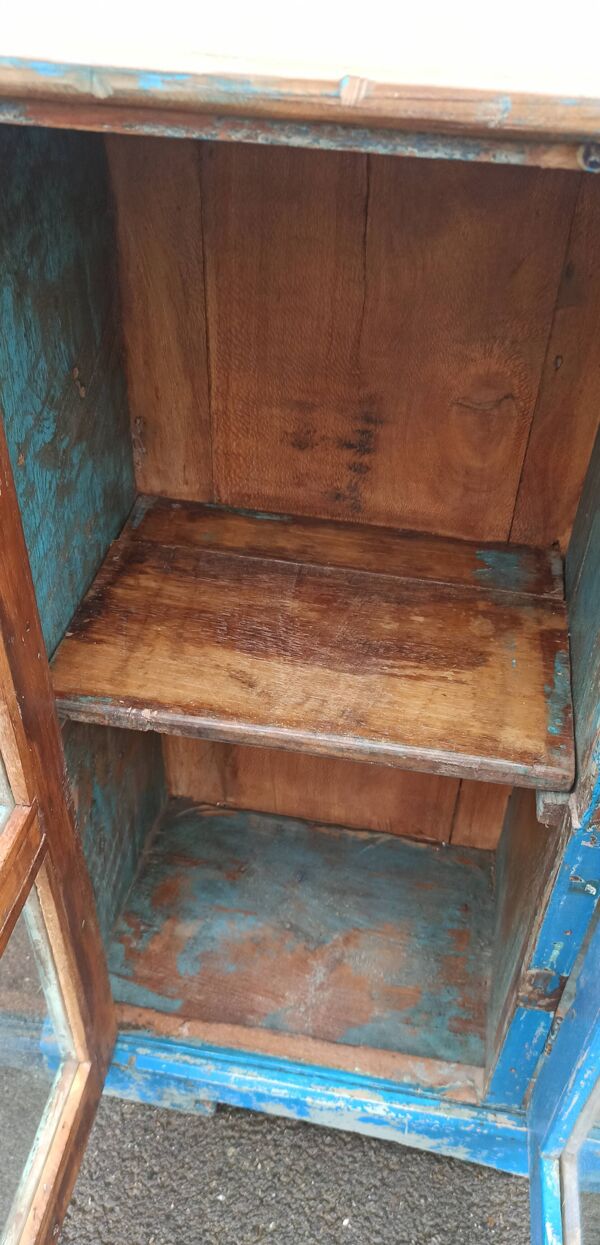 Petit buffet vitrine en bois