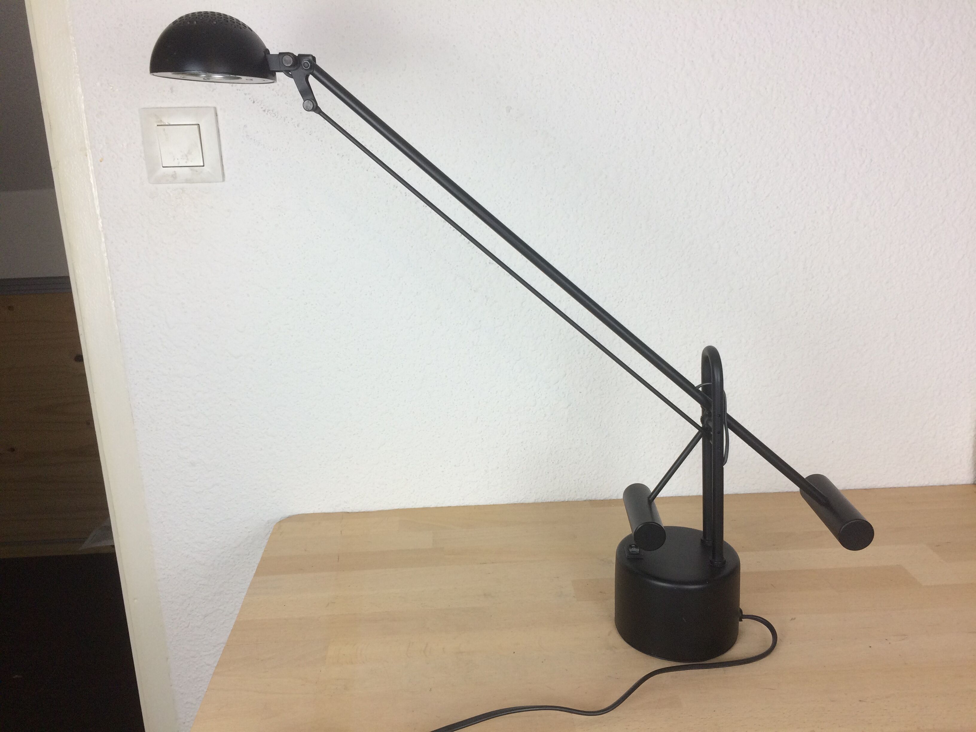 1980 Black Metal Balance Desk Lamp