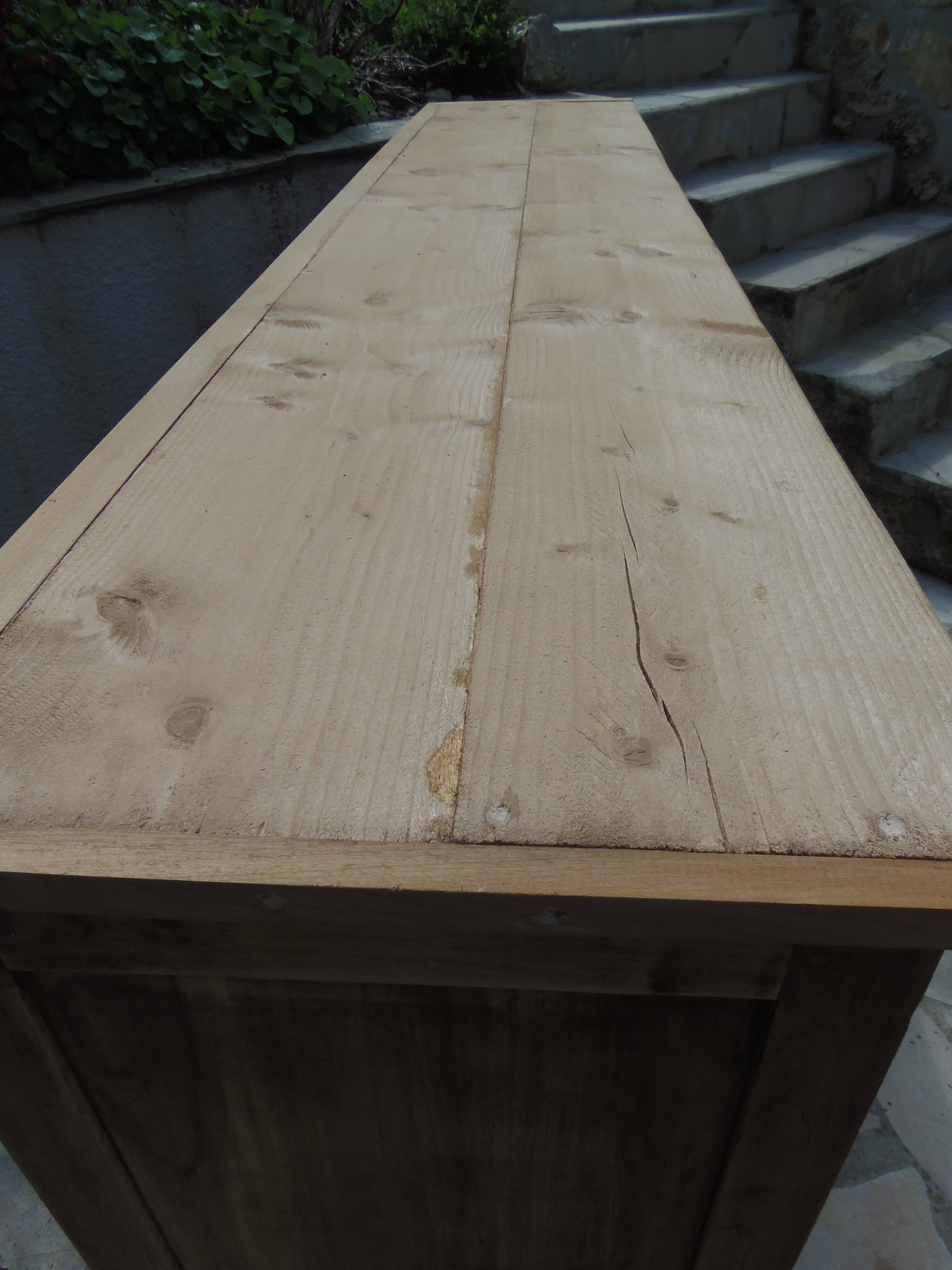 Raw wood craft furniture, pearl gray interior.