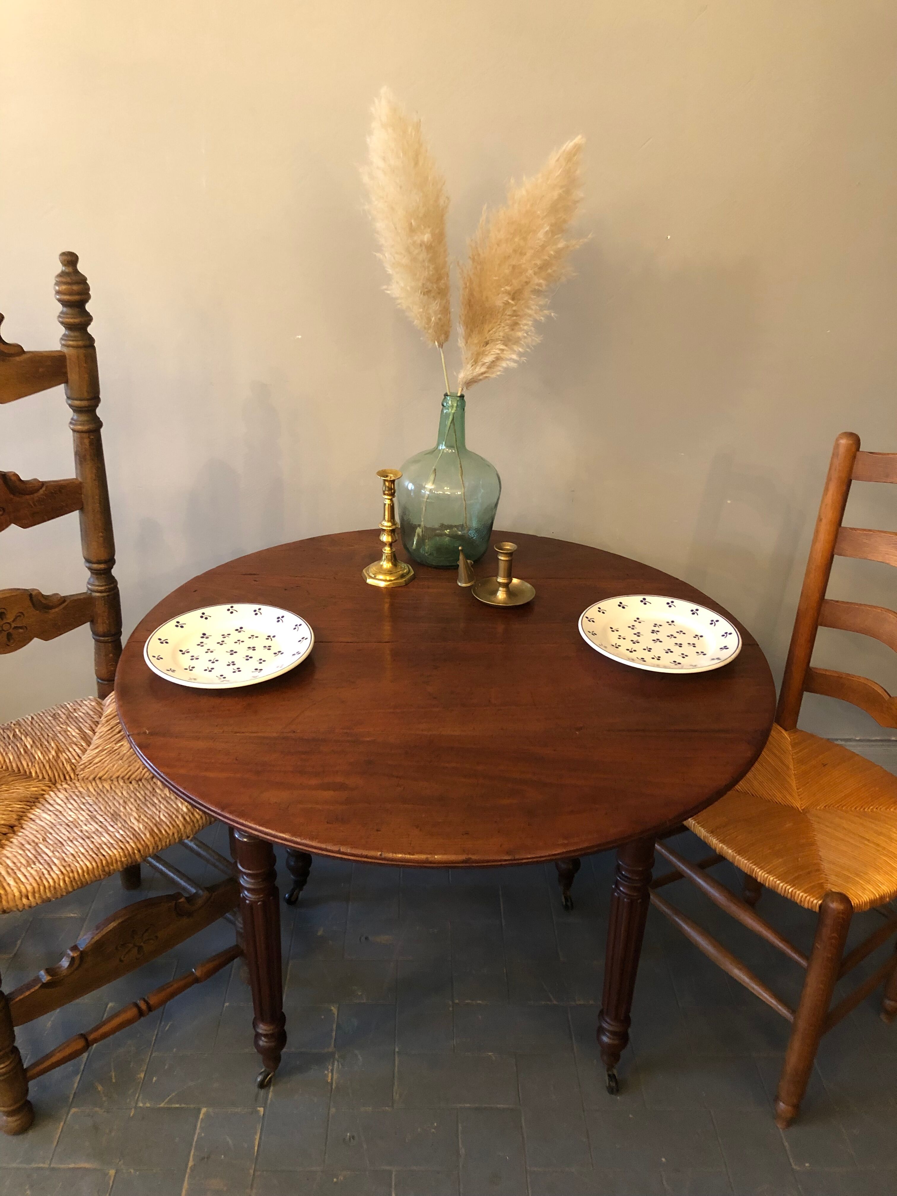 Round table with flaps diameter 97 cm