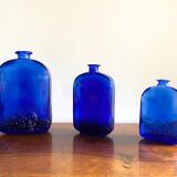 Flacon d’apothicaire en verre bleu cobalt