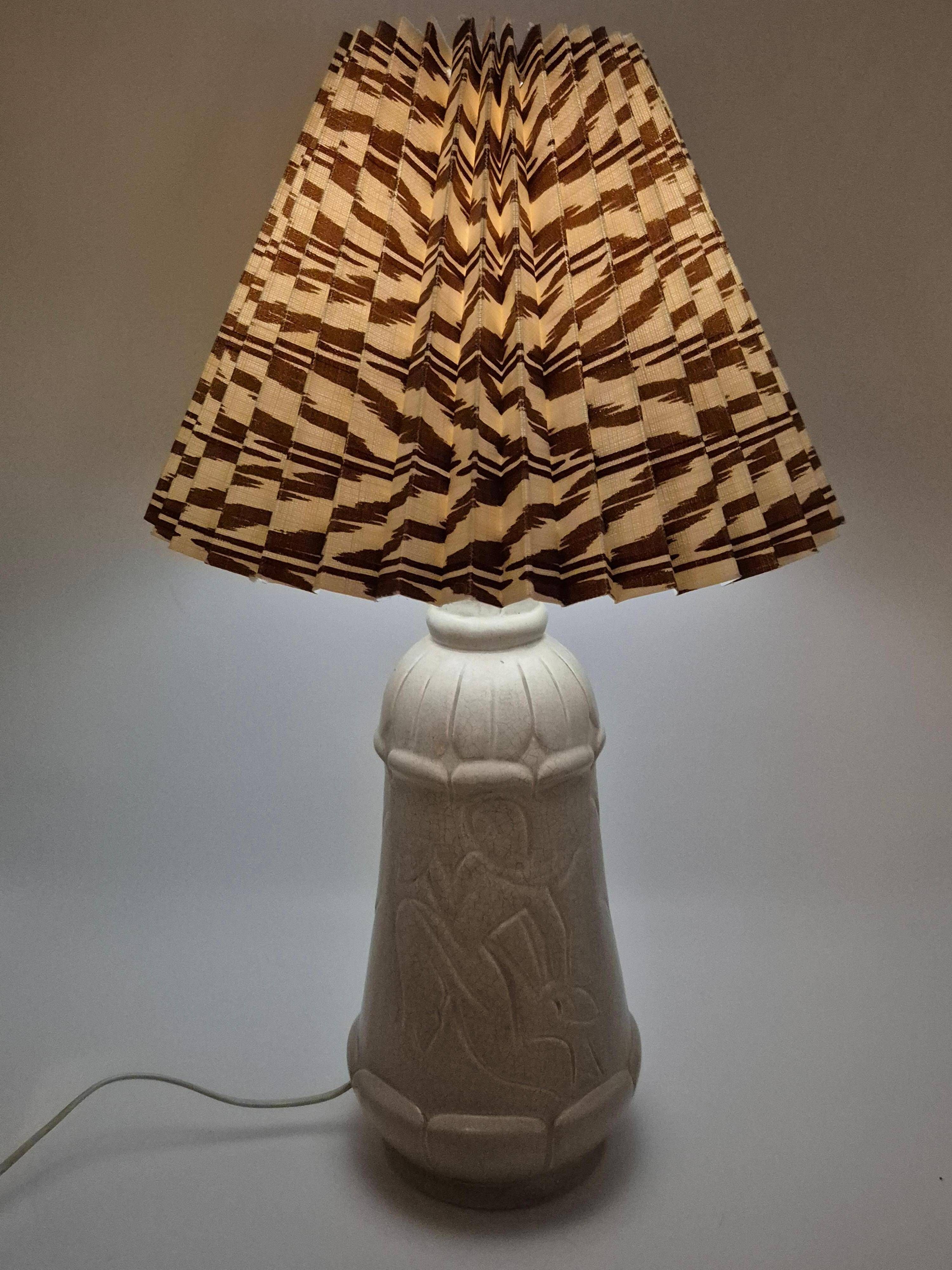 Rare Swedish decorative table lamp by Whiting, in white glazed ceramic, by Maggie Wibom.