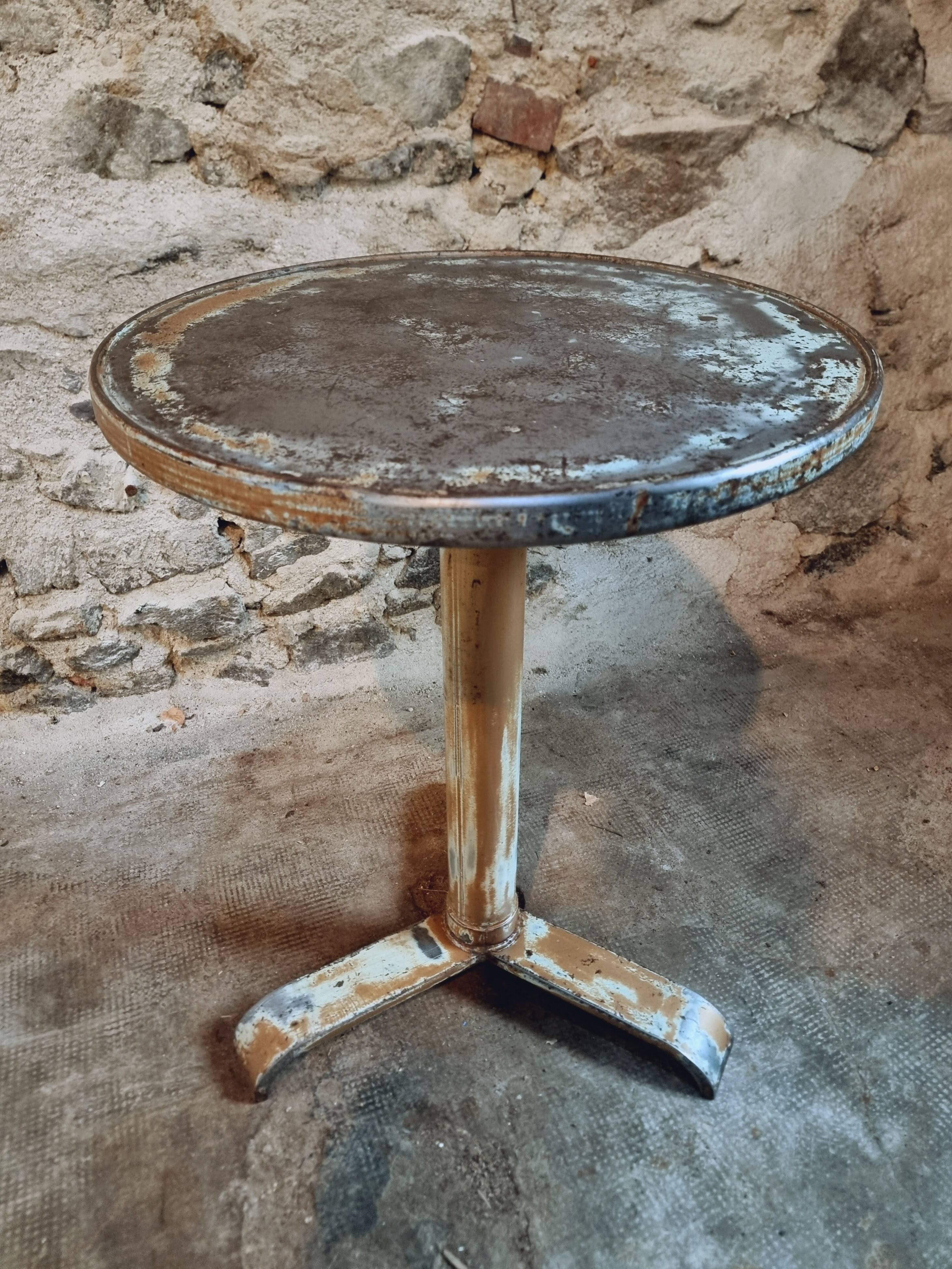 Antique iron bistro table – French wine table, early 20th century