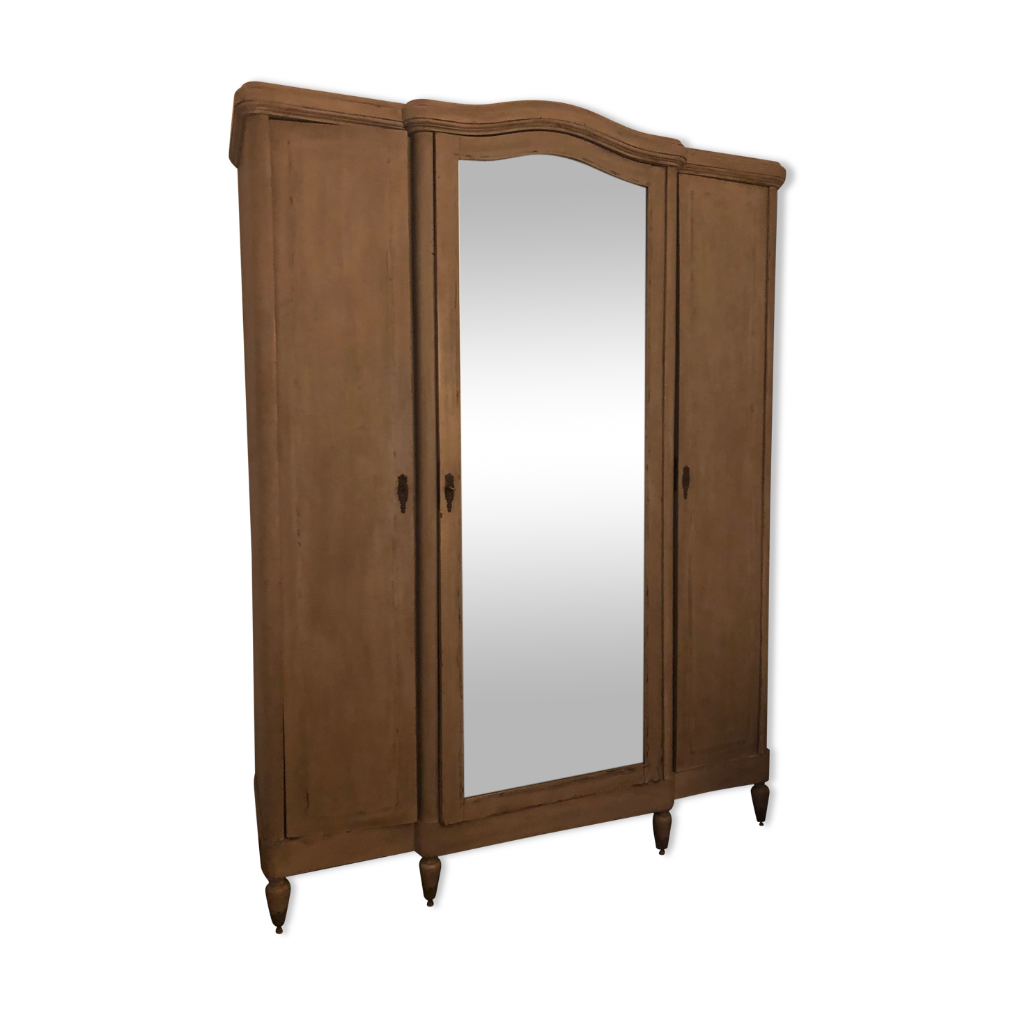 Large wardrobe with large painted and patinated beveled mirror