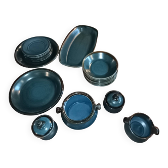 St Clément earthenware table service