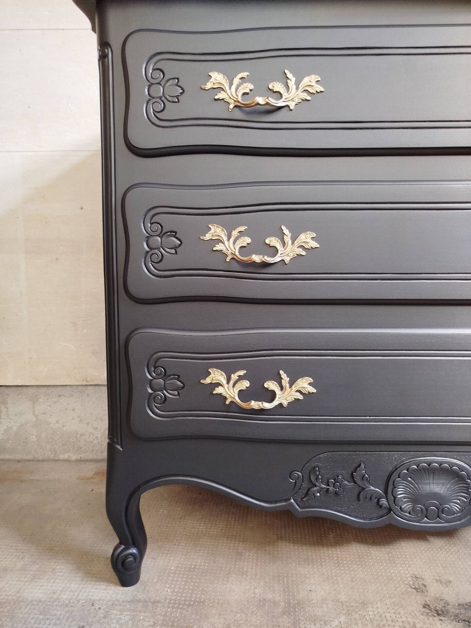Commode vintage noire